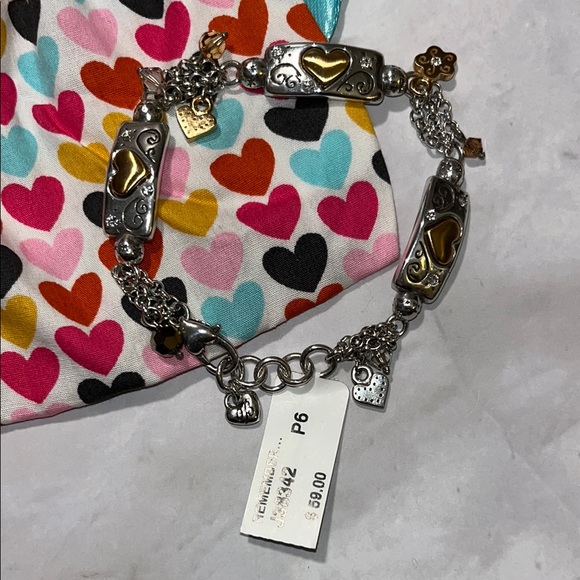 💥NWT💥 Brighton Silver & Gold Heart Bracelet with pouch! 🩷 - Picture 2 of 8